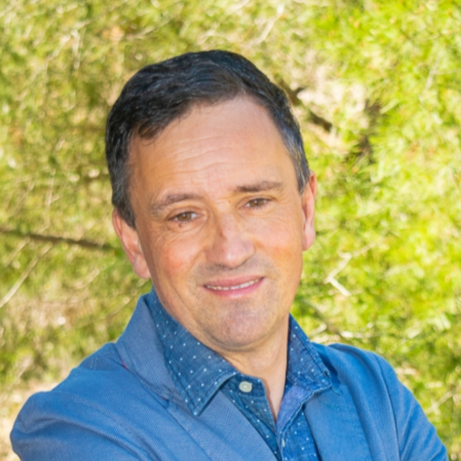 Ignacio, president of De Amicitia